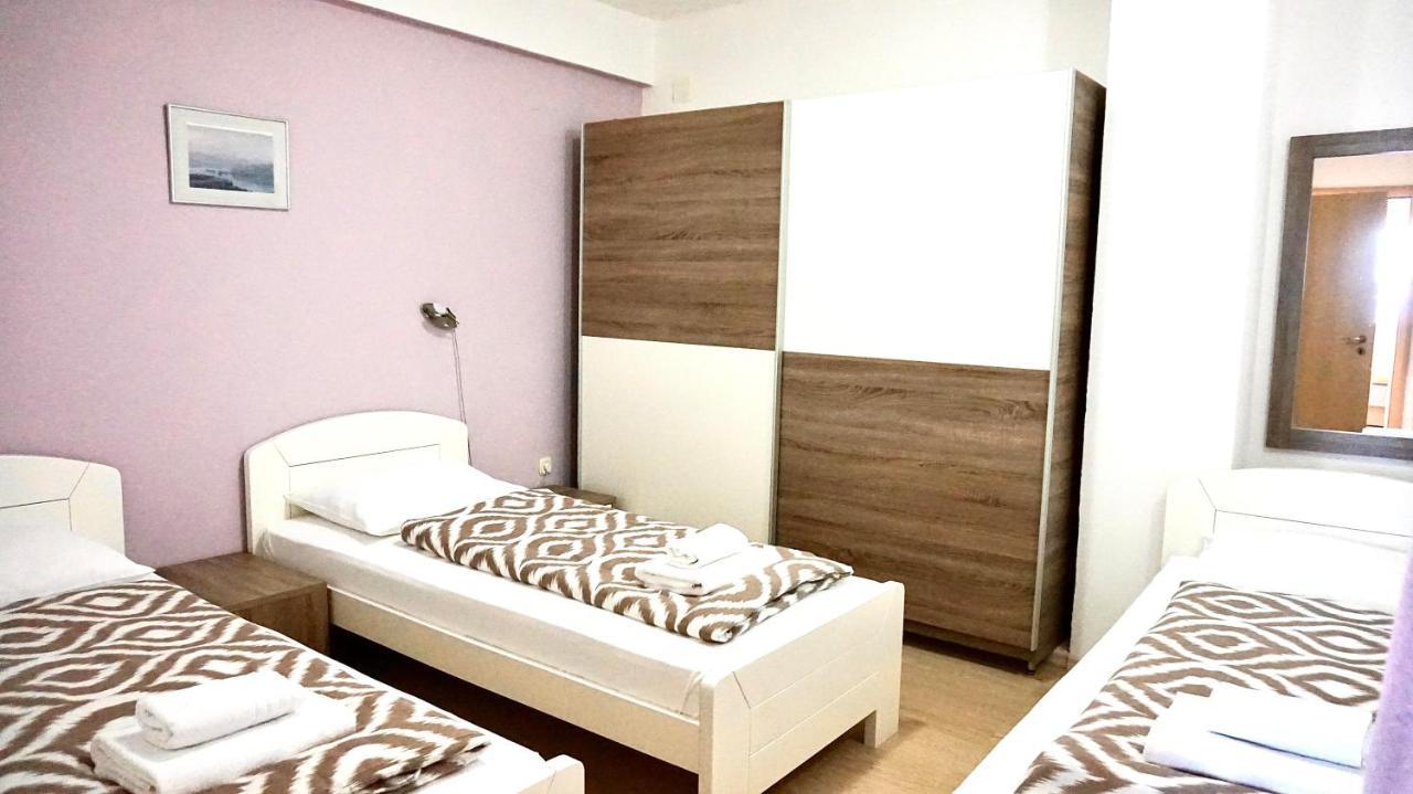 Apartments Maris Starigrad Paklenica Buitenkant foto