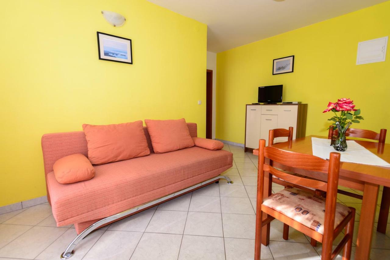 Apartments Maris Starigrad Paklenica Buitenkant foto
